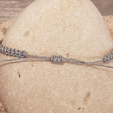 Macraméearmband Metallic Silber mit 925er Miniperlen